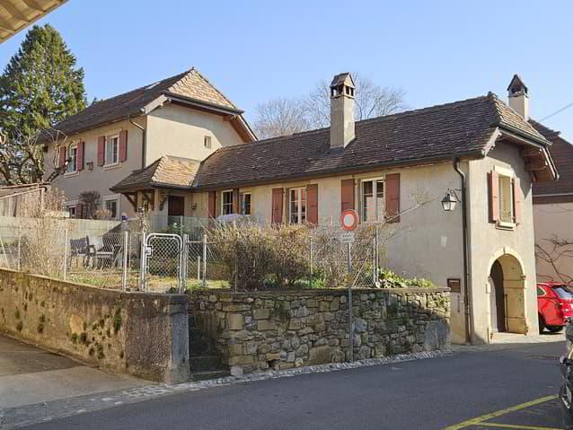 Maison villageoise avec grand jardin