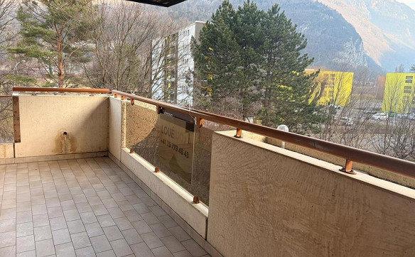ST-MAURICE - BEL APPARTEMENT 4.5PCES