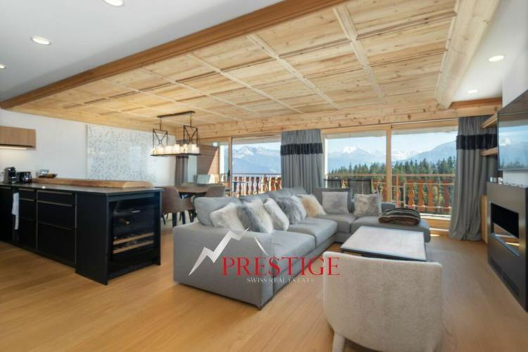 Magnifique appartement de 4 pièces entièrement rénové, Ski in Ski out en location à la semaine
