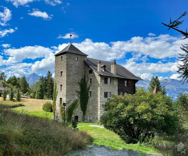Domaine exceptionnel et exclusif entièrement rénové