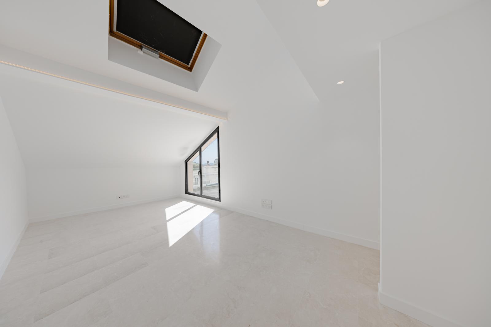 MAGNIFIQUE 3 CHAMBRES RÉNOVÉ