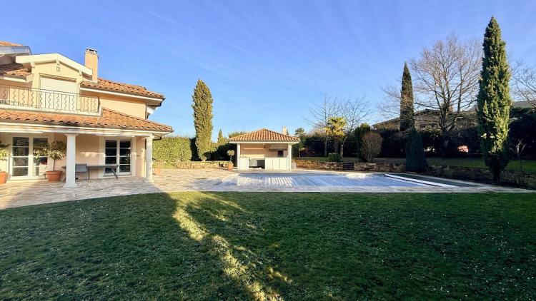 House for sale, Environnement calme et résidentiel en campagne proche frontière - 1251 (Gy, Switzerland)