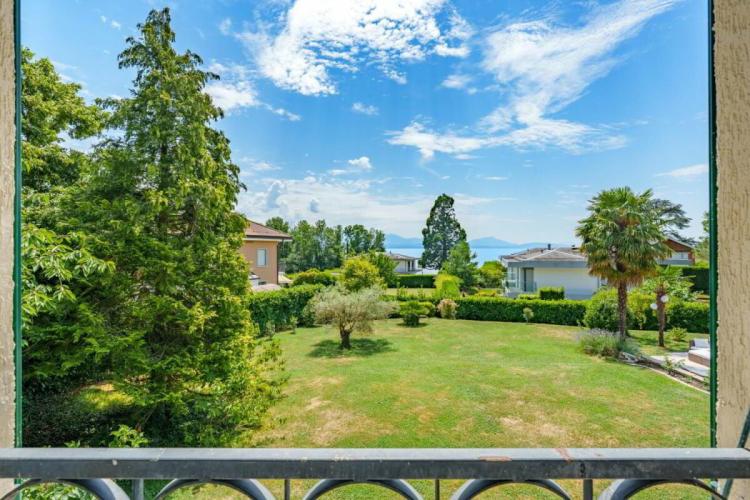 House for sale in Préverenges, Switzerland