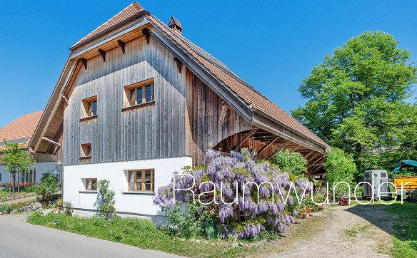 Saniertes Bauernhaus im Dorfkern