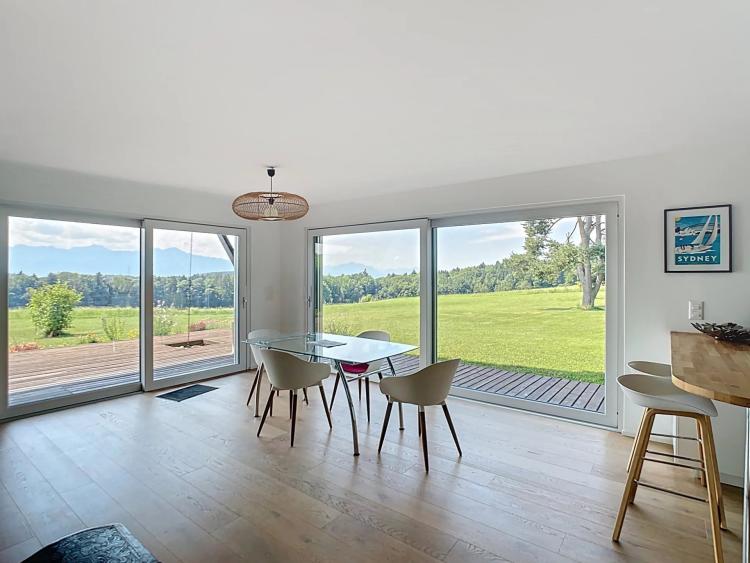 Maison rénovée avec immense jardin