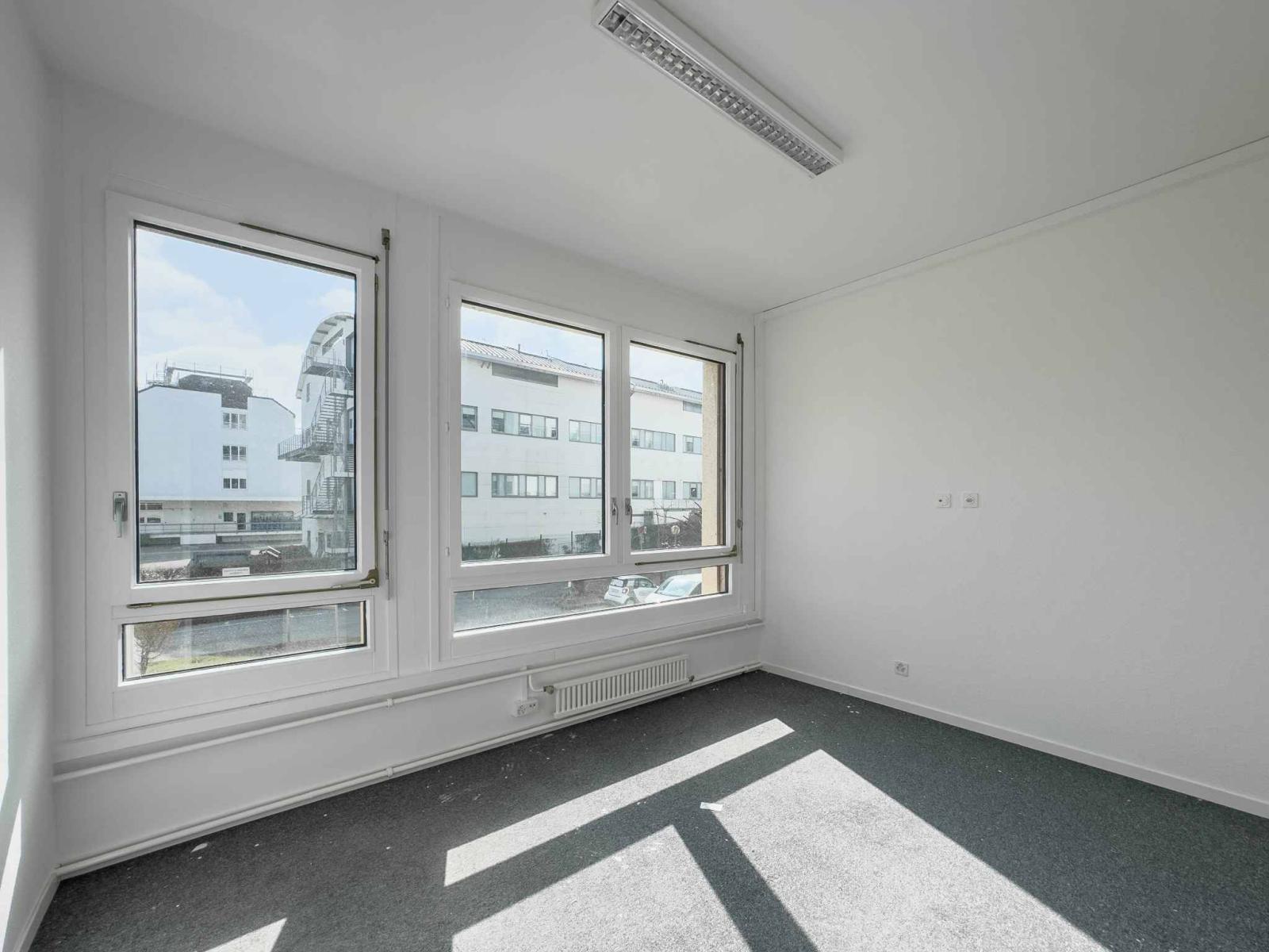 FTI - Charmant bureau de 83 m² – Fonctionnel et bien situé