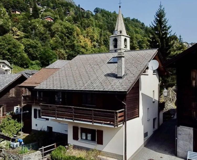 Maison de charme de 4,5 pièces à Salvan