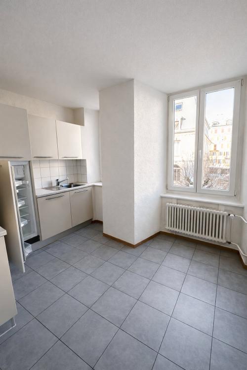 Nouvelle opportunité rare dans un quartier privilégié ! Lumineux. Central. Parfait!