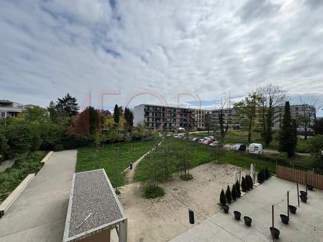Très bel appartement de 4 pièces dans immeuble moderne à Cointrin
