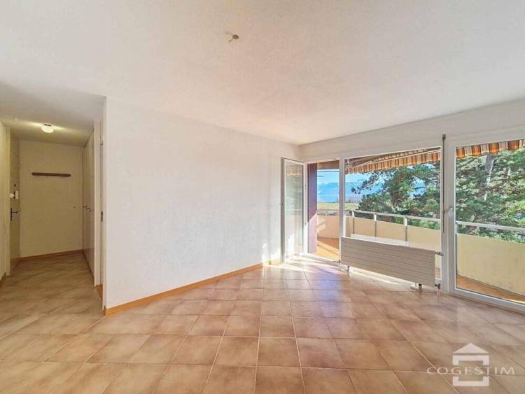 Appartement de 3 pièces avec vue sur le Léman et les Alpes