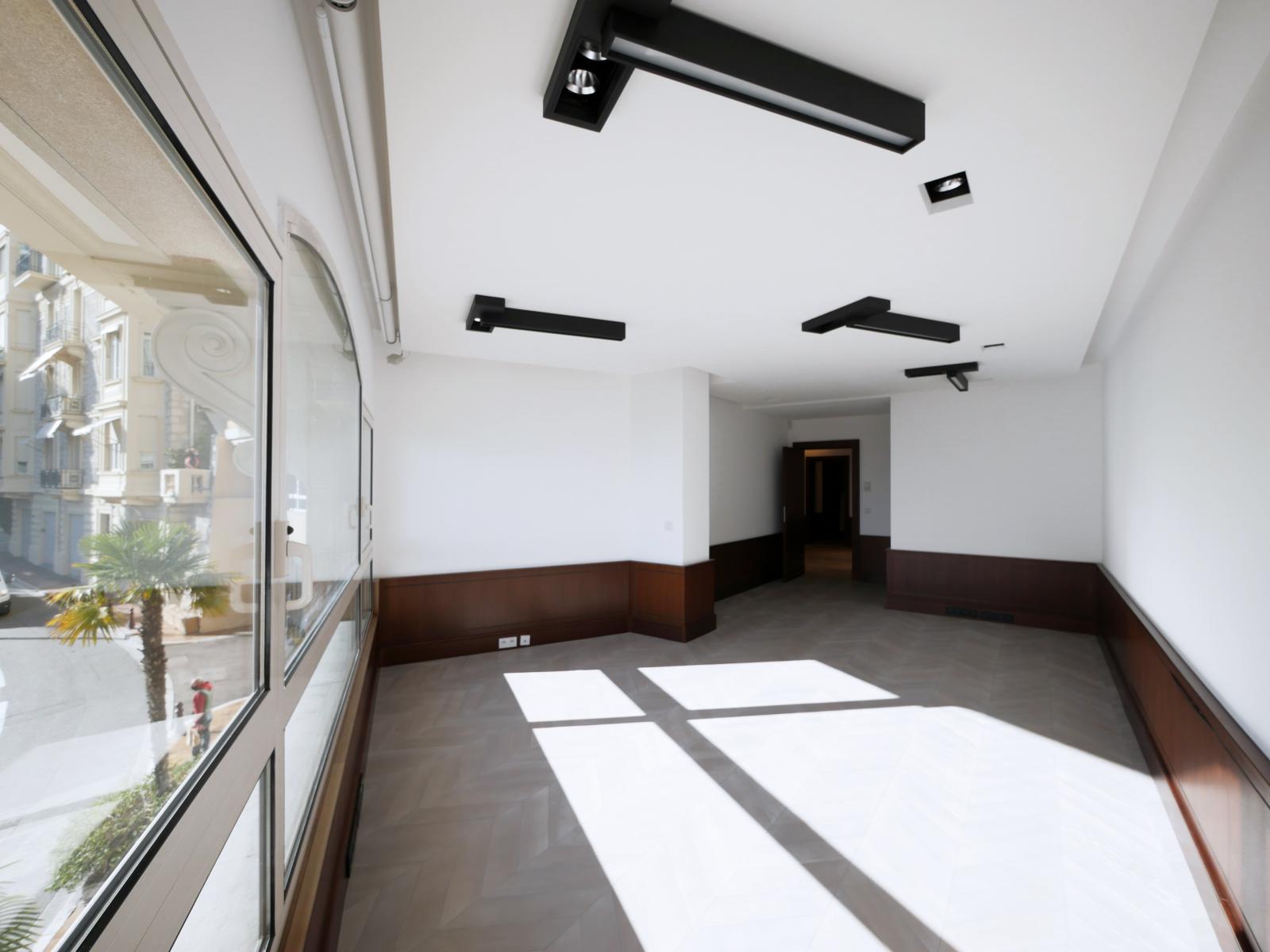 VILLA DEL SOLE - GRANDS BUREAUX DE STANDING
