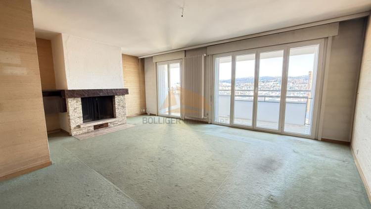 A VENDRE APPARTEMENT DE 6 PIÈCES AVEC GARAGE INDIVIDUEL