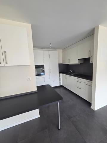 Logement 4,5 pièces au 1er étage de 100 m2, avec ascenseur