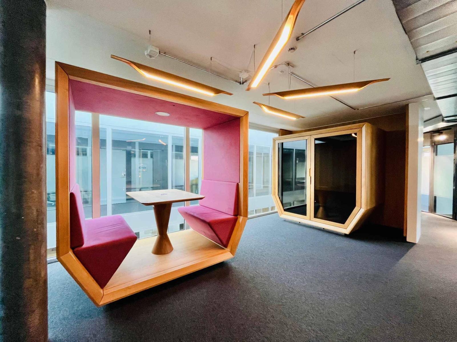 Bureaux, locaux de 450 m2 à louer