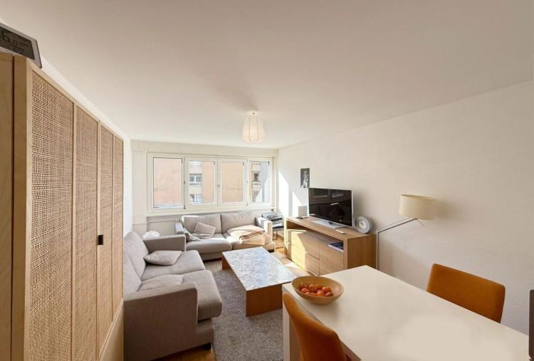 Appartement lumineux au 2e étage