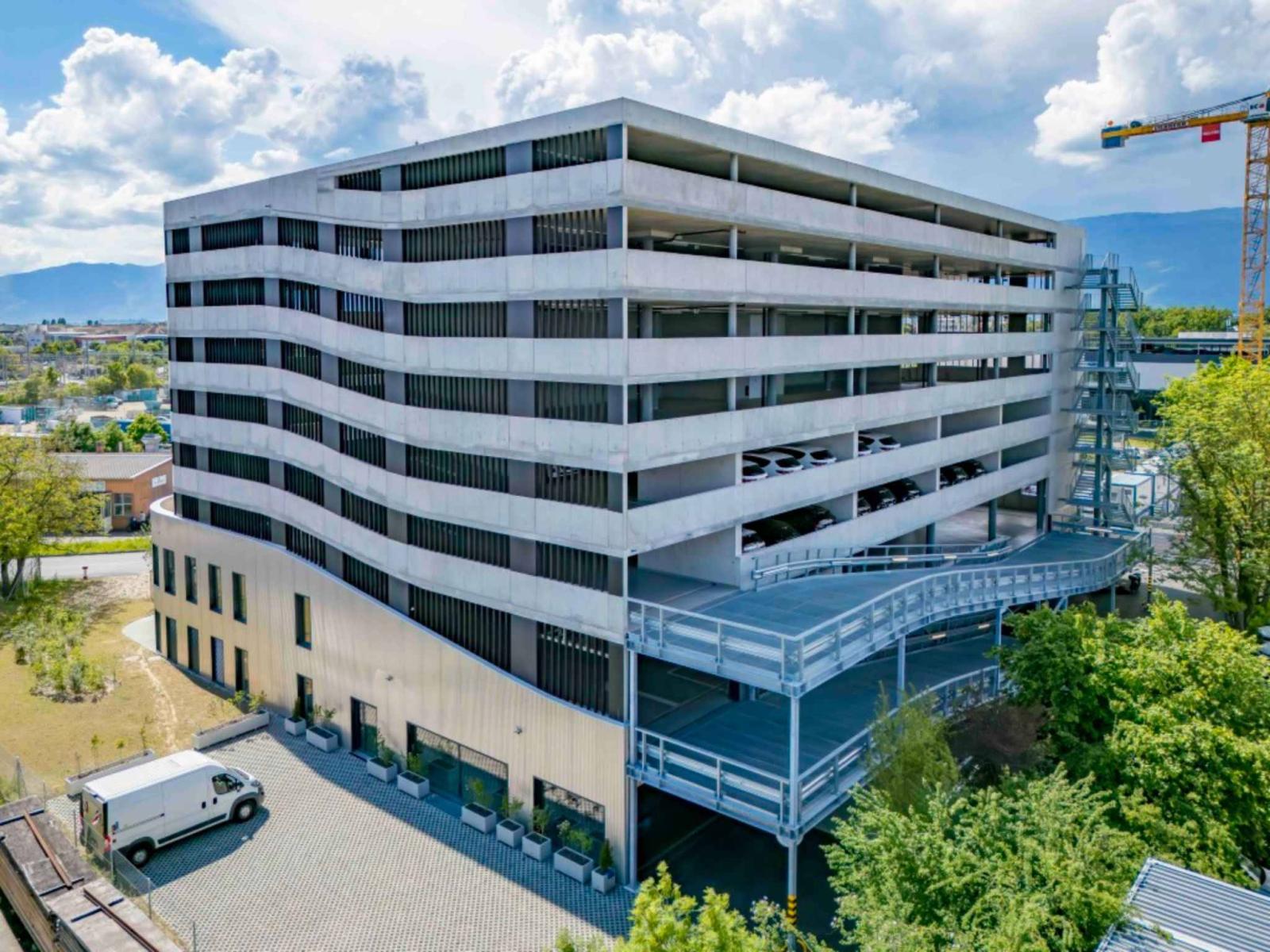Atelier / Showroom de 750 m² à Meyrin