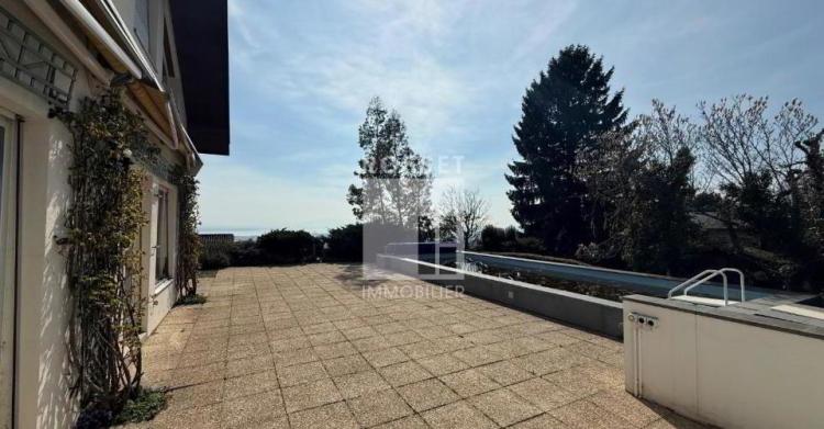 Villa 8.5 pièces