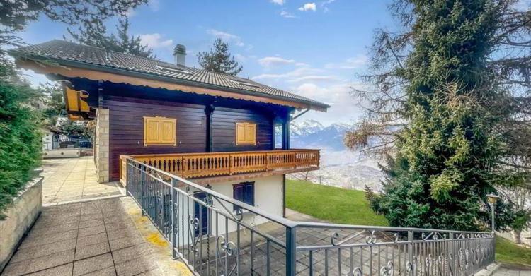 Chalet 6.5 pièces
