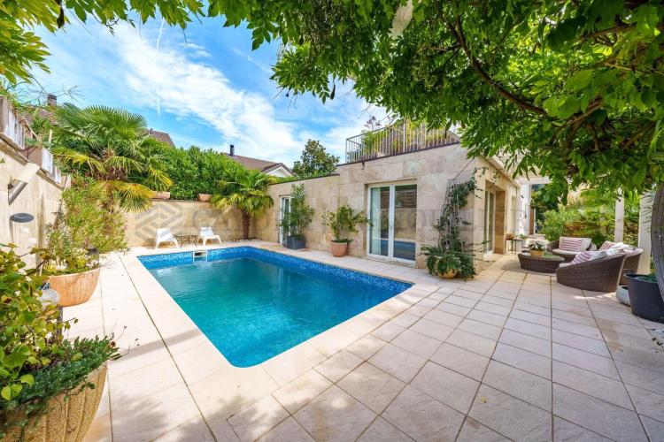 Très agréable villa individuelle avec piscine !