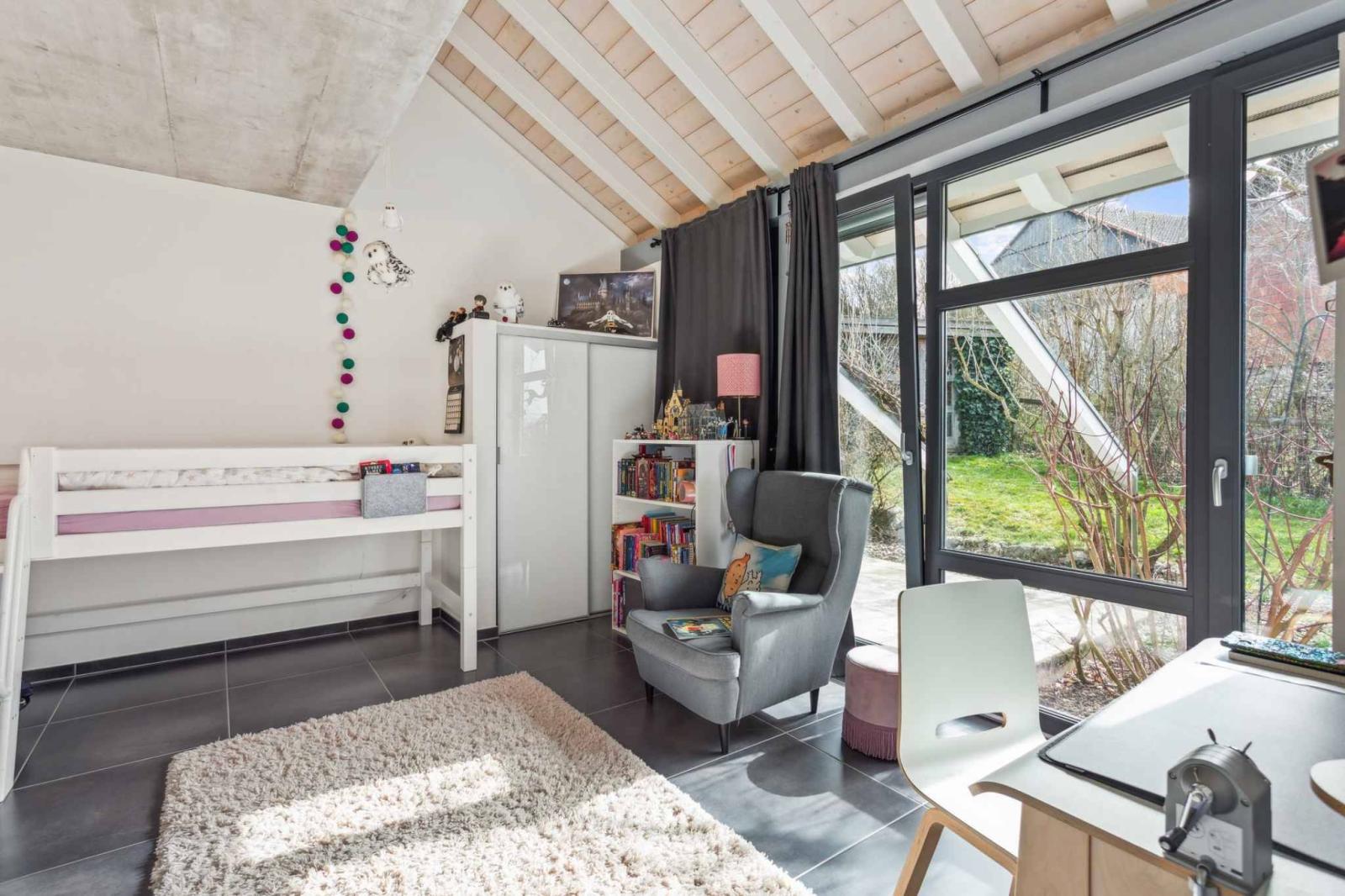Villa d’architecte contemporaine de 7.5 pièces avec piscine