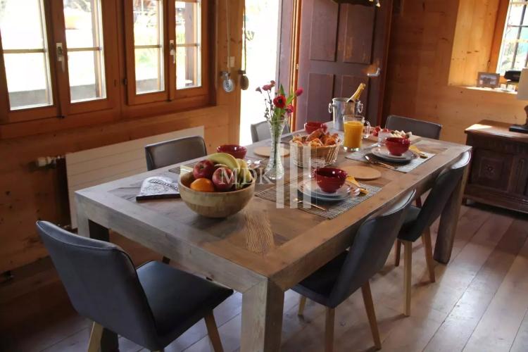 Chalet de charme à Val-d’Illiez – Une opportunité rare !