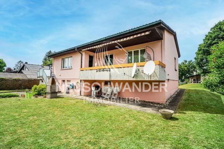 À vendre à Courroux spacieuse maison individuelle de 6 pièces