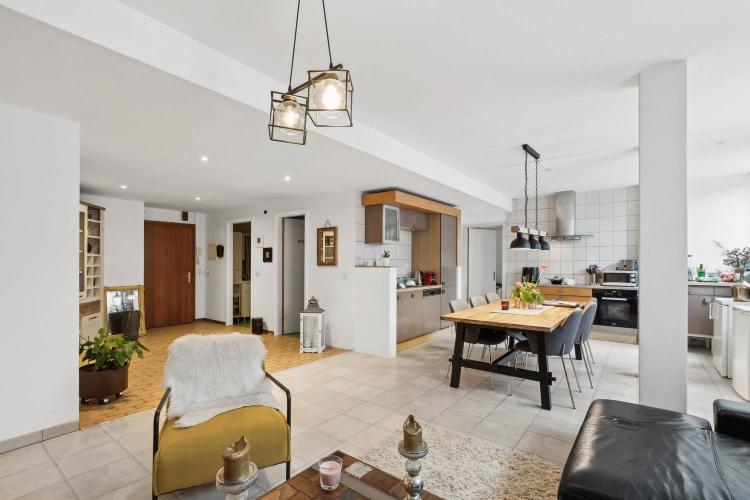 Prächtige, helle 5,5-Zimmer-Wohnung im Stadtzentrum
