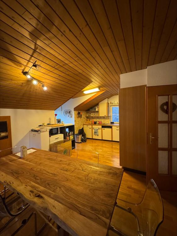 Helles 4-Zimmer-Wohnung mit Garage in Charmoille