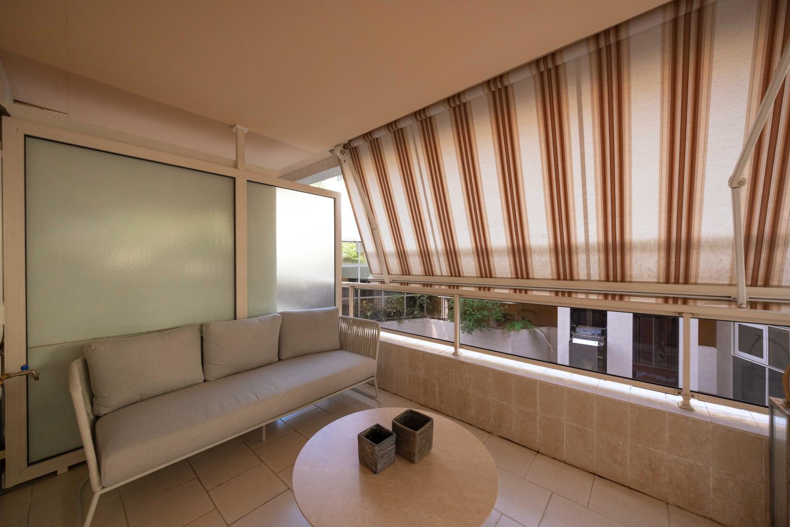 CHARMANT APPARTEMENT RENOVE