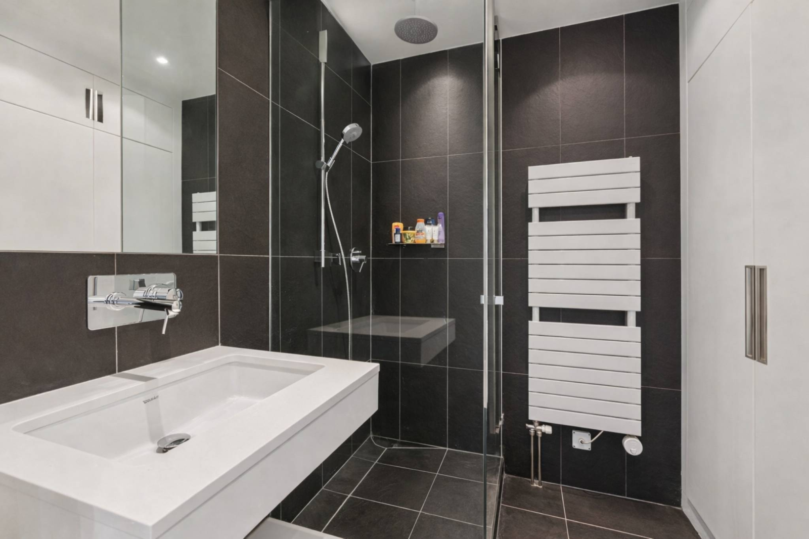En exclusivité ! Bel appartement traversant en étage élevé
