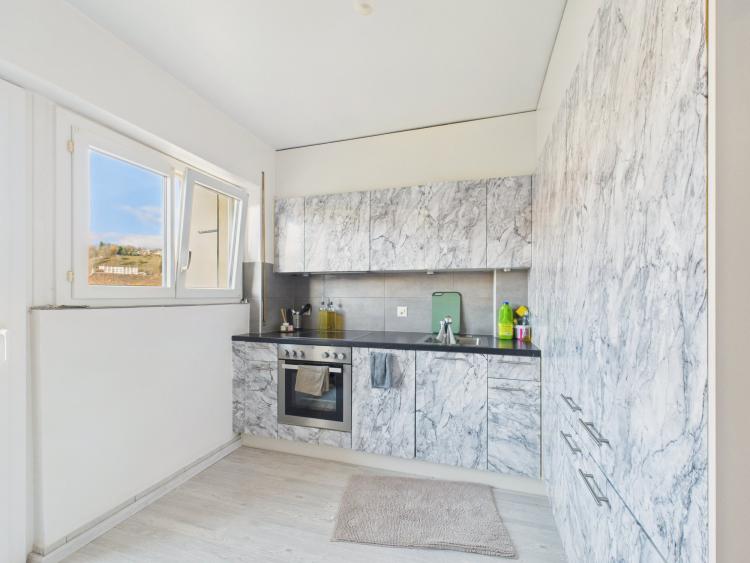 Appartement rénové de 3.5 pièces au cœur de Le Locle – calme, modernité et confort
