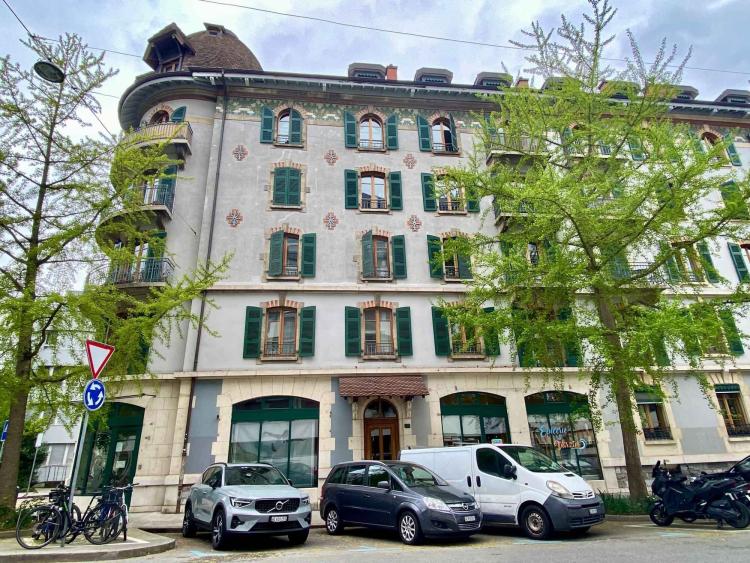 Appartement de 5 pièces au Acacias