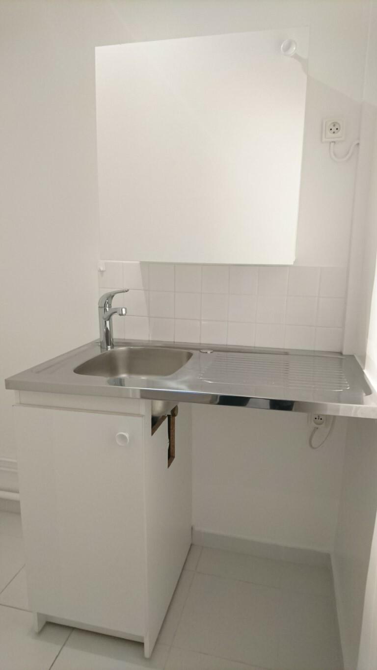 Bureau rénové en plein coeur de Fontvieille