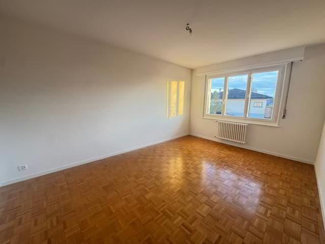 Charmant appartement de 2,5 pièces avec balcon - Disponible