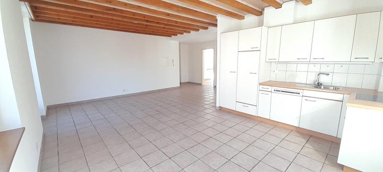 À louer, en plein centre de Riddes, un très bel appartement de 4 pièces 1/2 avec deux balcons !
