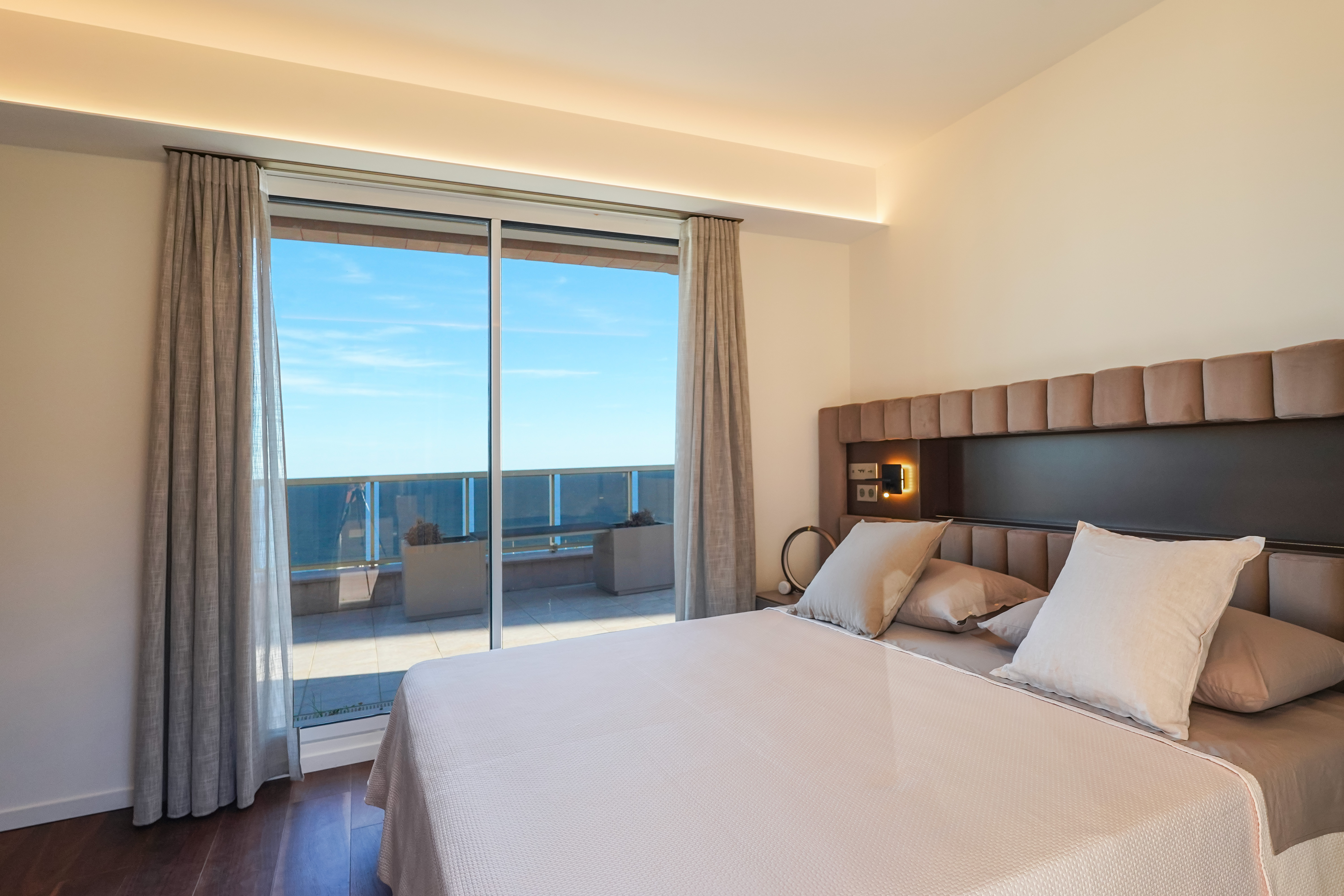 weYeE_master-barnes-monaco-1762249814.jpg