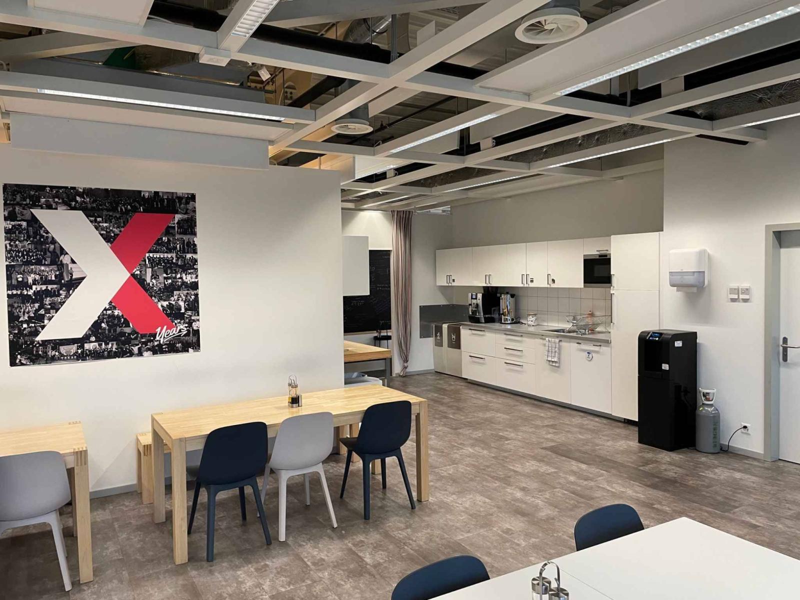 Vernier - 1393 m2 en attique - Immeuble IKEA