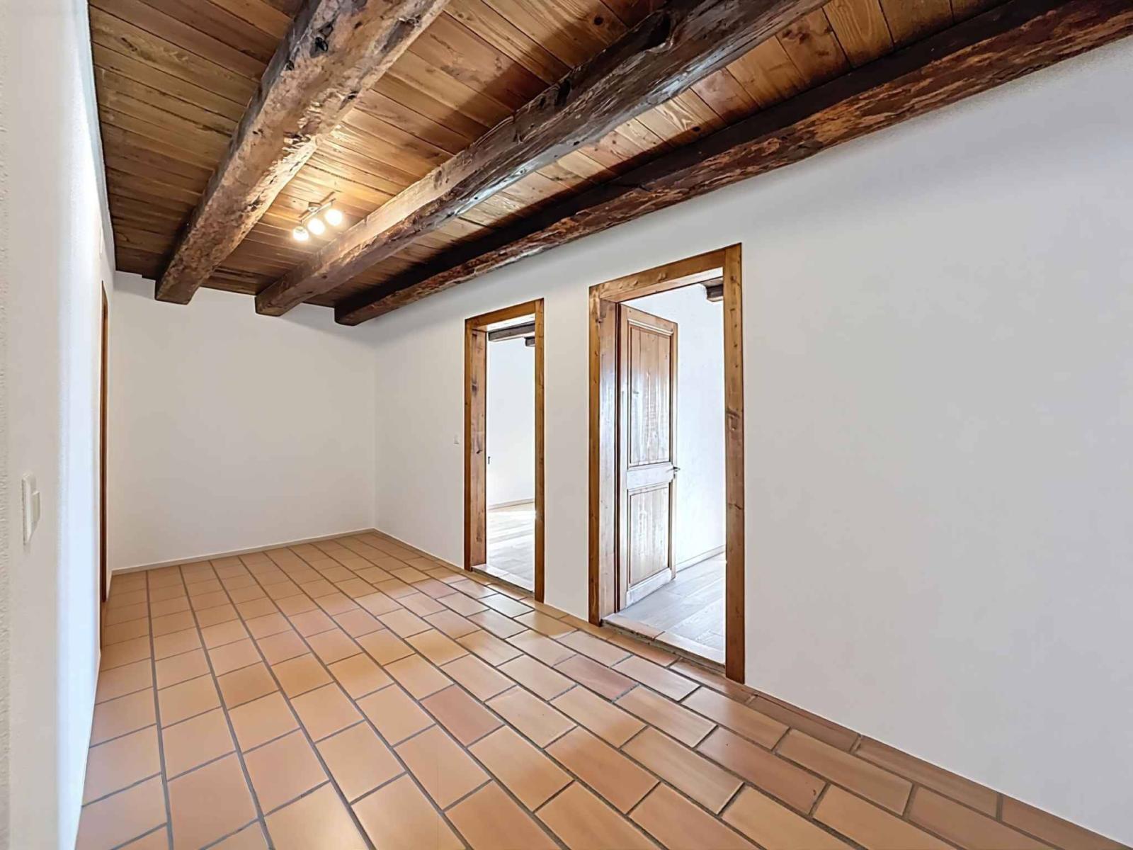 Magnifique maison villageoise rénovée avec charme, volumes et vue sur les Alpes