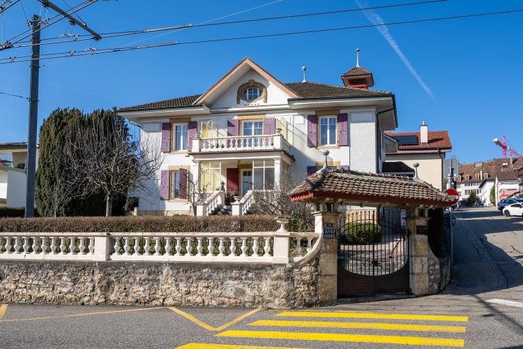 Prächtiges 12-Zimmer-Einfamilienhaus in Corcelles