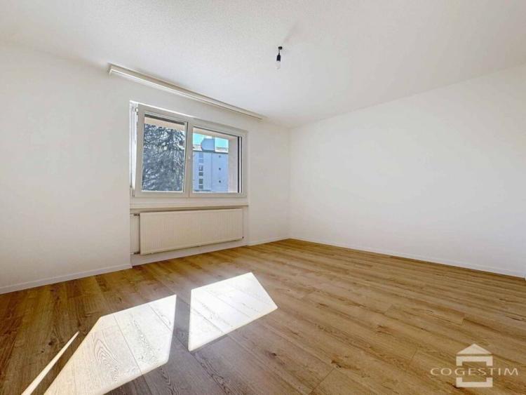 Appartement 4.5 pièces rénové avec vue dégagée