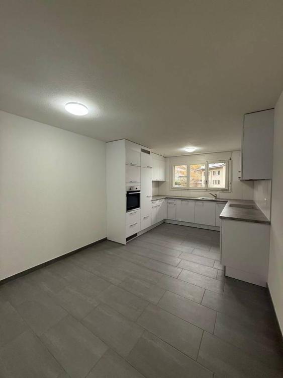 Helle 4.5-Zimmerwohnung im 2.Stock mit Balkon