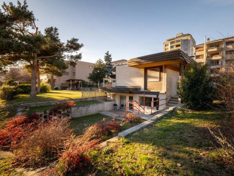 Maison individuelle avec grand potentiel au coeur de la ville