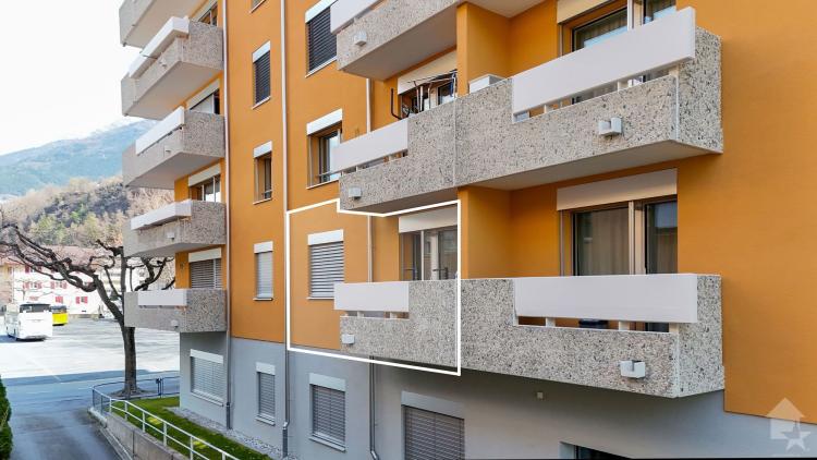 Appartement de ville de 2 pièces avec balcon dans un immeuble rénové