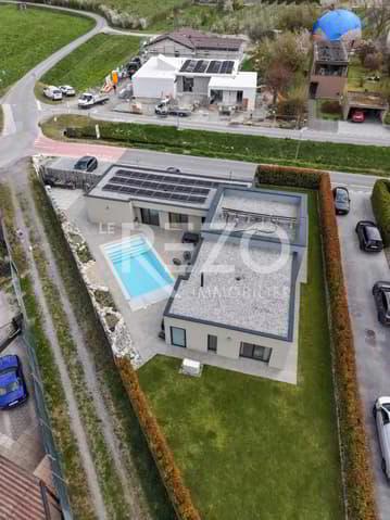 Villa moderne de 5,5 pièces avec piscine à Granges