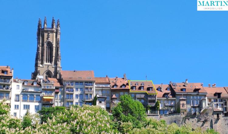 A vendre au cur de la Vieille Ville de Fribourg un magnifique attique