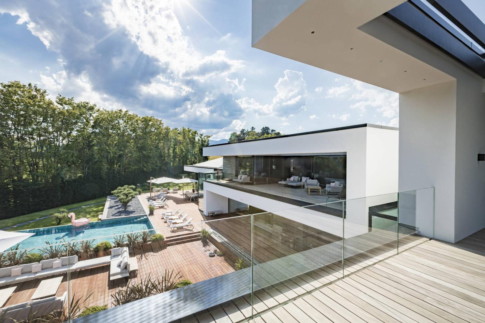 Propriété d'exception : alliance de l'art architectural et du confort prestigieux