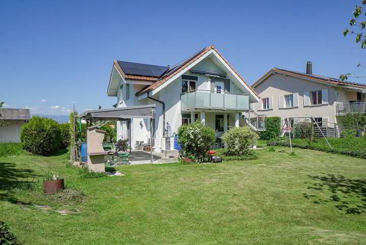 House for sale in Ried bei Kerzers, Switzerland