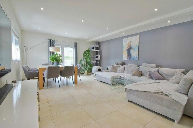 Apartment for sale in Fully, Switzerland
