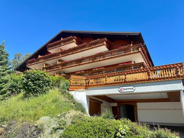 elegant et charmant 2.5-Room Alpine Apartment in Crans-Montana