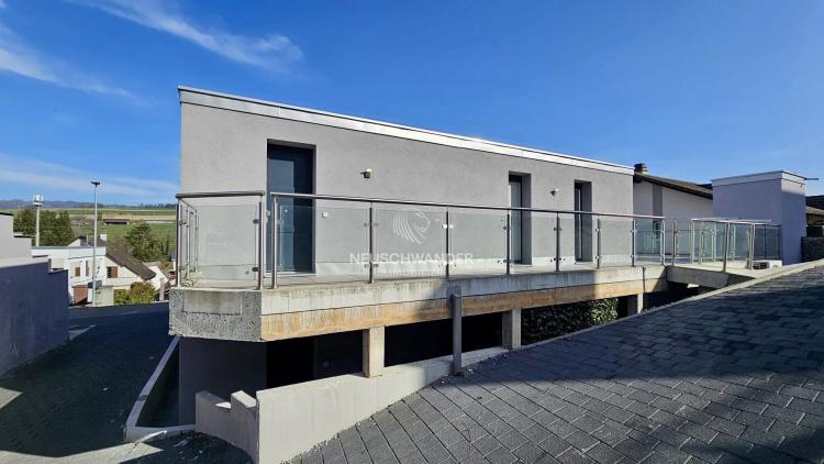 À louer à Courfaivre appartement de 4.5 pièces avec une belle terrasse